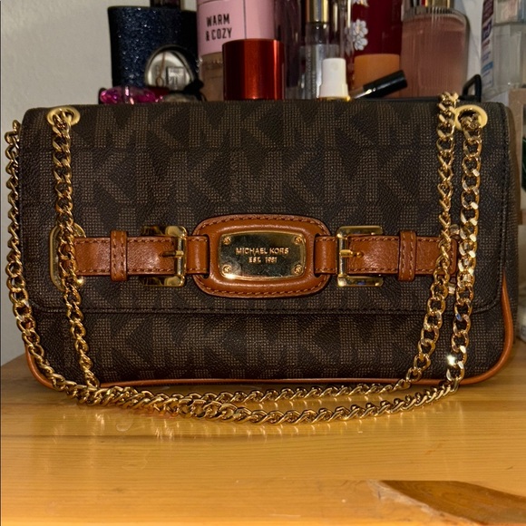 Michael Kors Hamilton Shoulder Bag - Picture 3 of 14